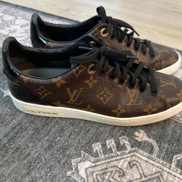 Louis Vuitton monogram sneaker - Picture 2 of 5